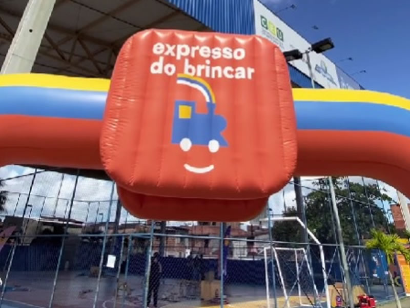 CEU de Valéria recebe doação de locomotiva do projeto Expresso do Brincar