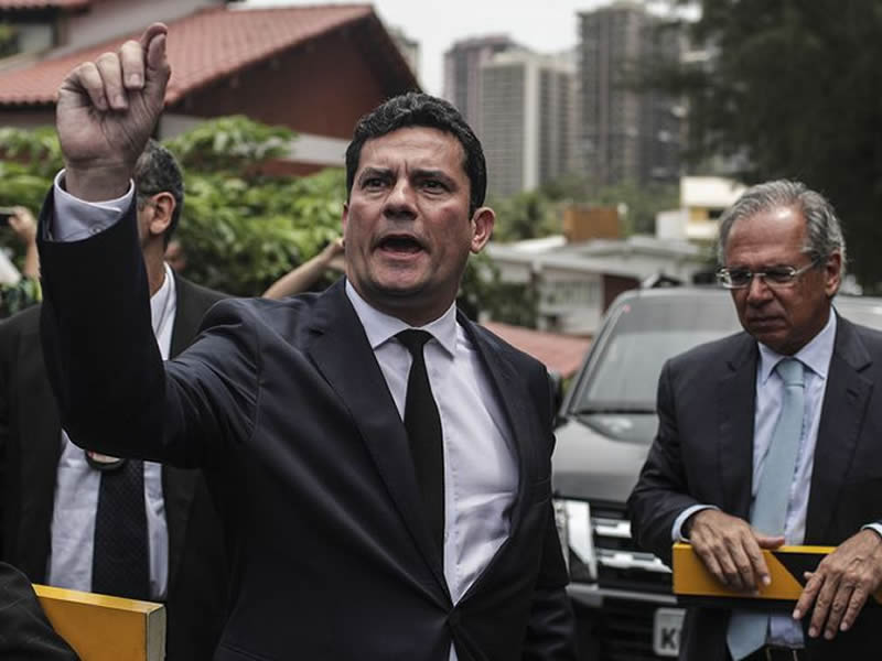 Moro aceita convite para ser ministro da Justiça no governo Bolsonaro