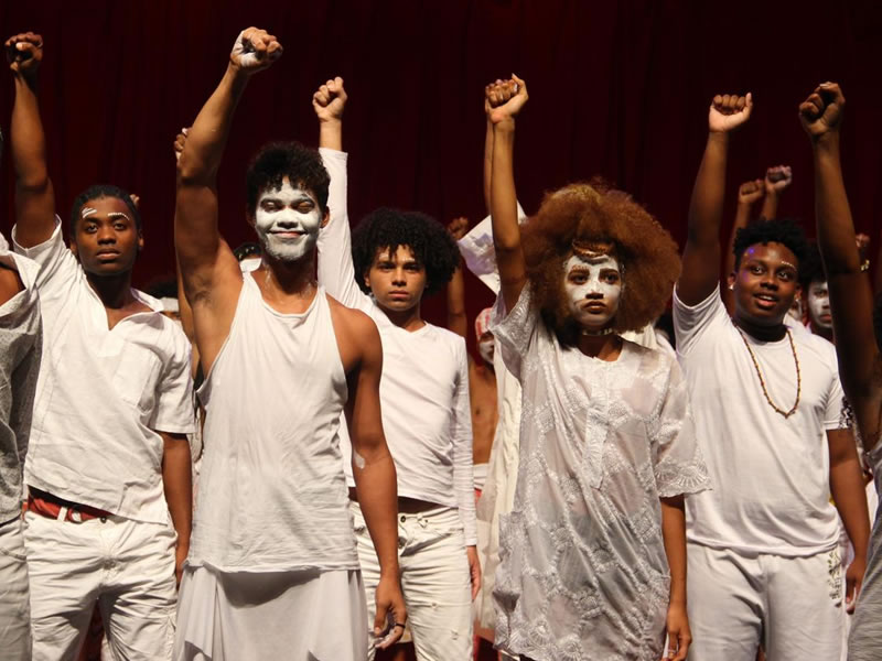 Bando de Teatro Olodum está com inscrições abertas para oficina gratuita de Performance Negra