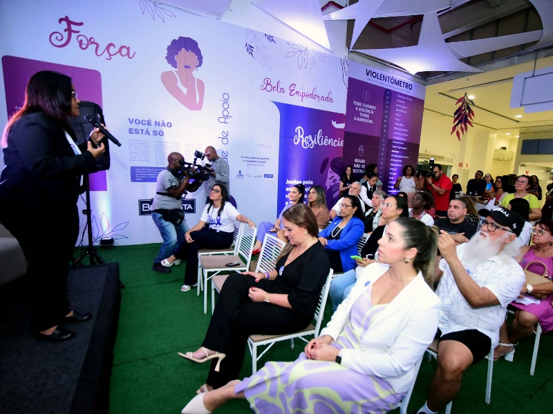 Sala Agosto Lilás leva serviços gratuitos sobre combate à violência contra a mulher