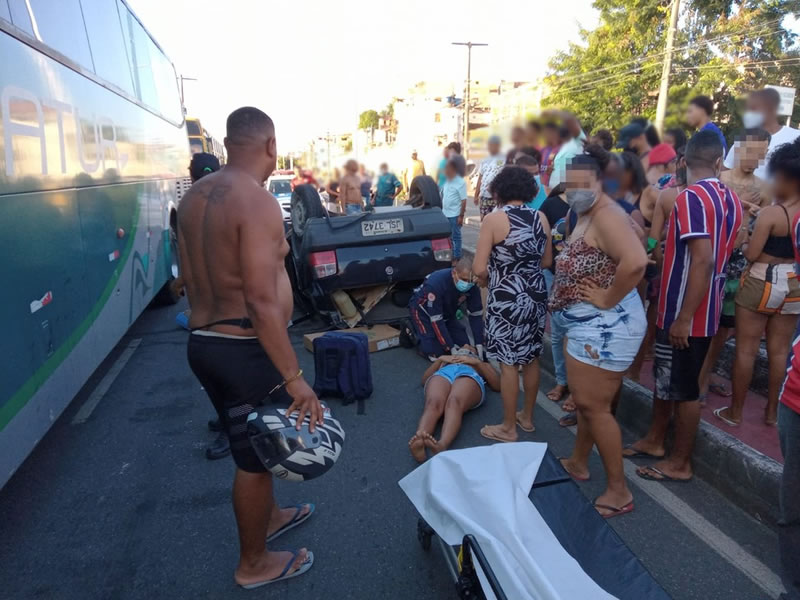 Acidente entre carros deixa cinco feridos no bairro de Coutos