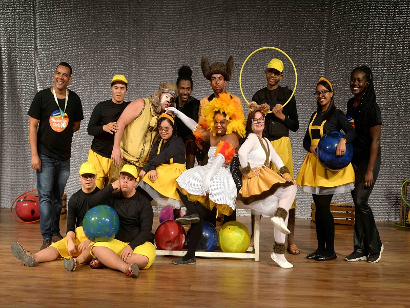 Subúrbio 360 recebe espetáculo protagonizado por artistas com síndrome de down