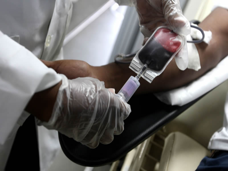Vacina contra Covid-19 gera inaptidão para doação de sangue