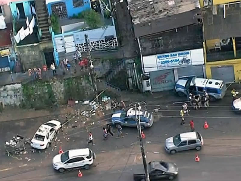 Perseguição policial da 19ª CIPM termina em acidente na Avenida San Martin