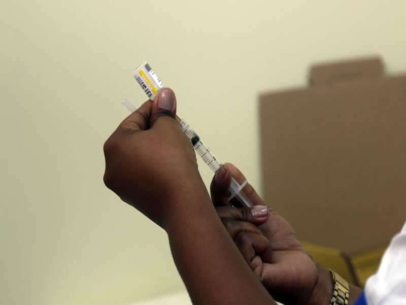 Começa campanha de vacinação contra febre amarela com doses fracionadas