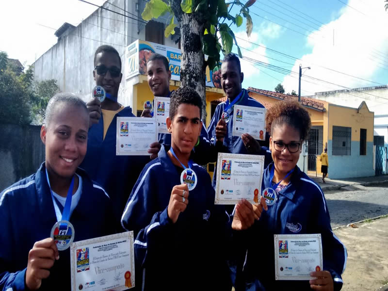 Equipe da BCS Fazenda Coutos ganha medalhas em disputa de boxe