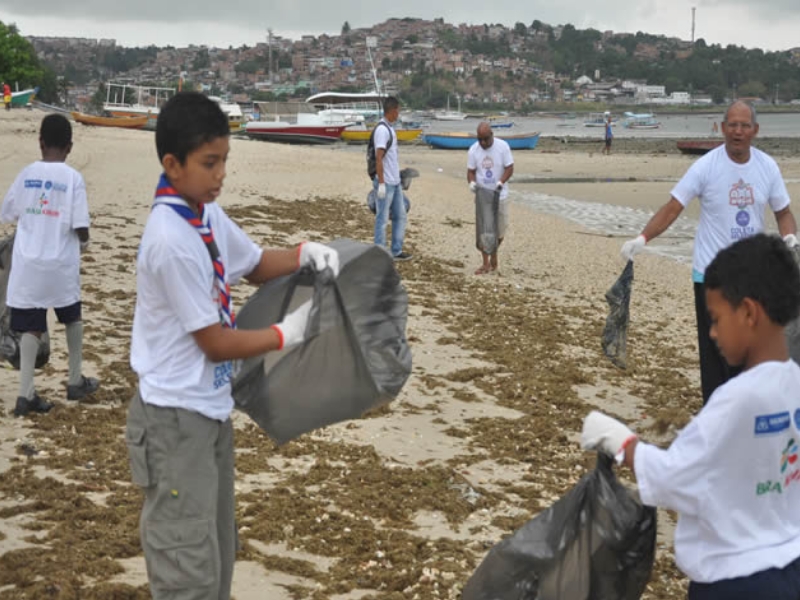 Dia Mundial da Reciclagem: Praia de Tubarão recebe mutirão de limpeza nesta sexta (17)